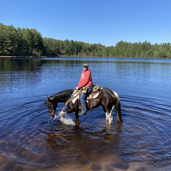 Meet your Posher, Pam - Picture 2 of 4